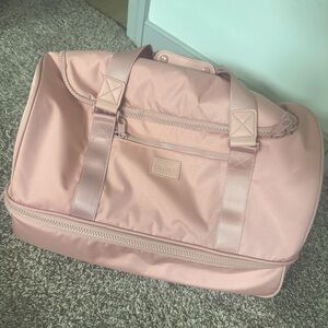 Stevyn Duffel Bag with Shoe Compartment in Pink Sand